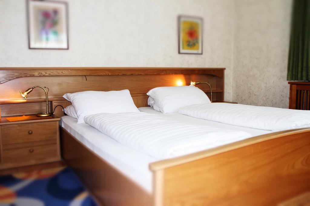 Hofer Pension Villach Kamer foto