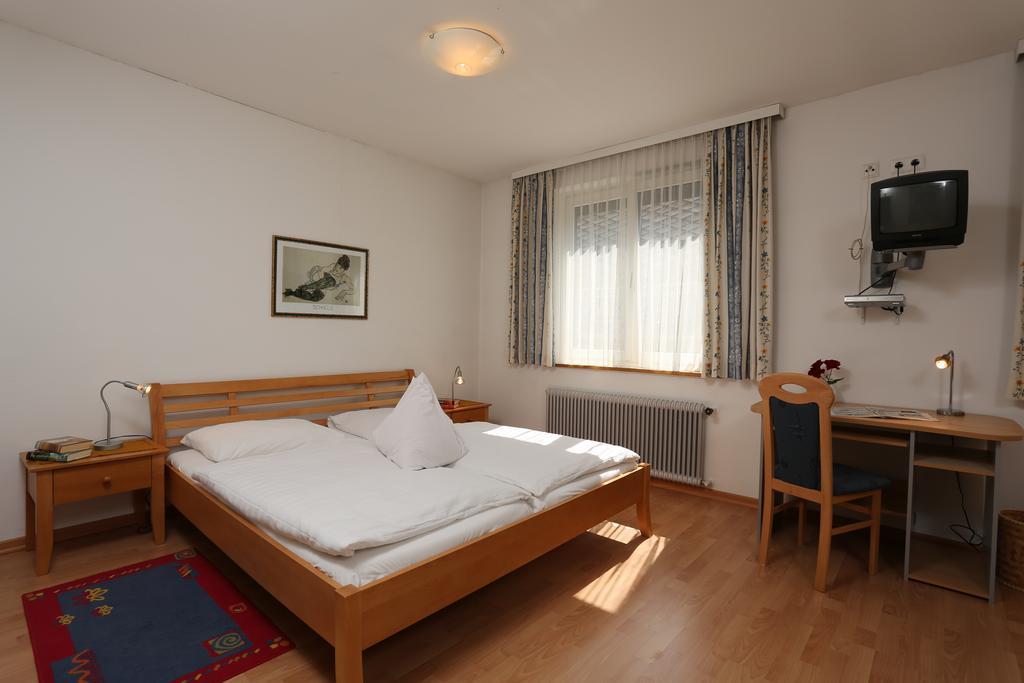 Hofer Pension Villach Kamer foto